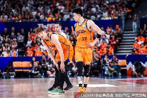 热度很高！“上海男篮CBA总冠军”词条登上微博热搜