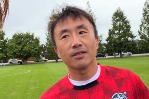 王永珀现身！汪嵩晒温哥华野球视频：前国脚王永珀现身