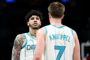 帕金斯：为什么大家认为三球缺乏竞争精神 他会努力击溃每个对手